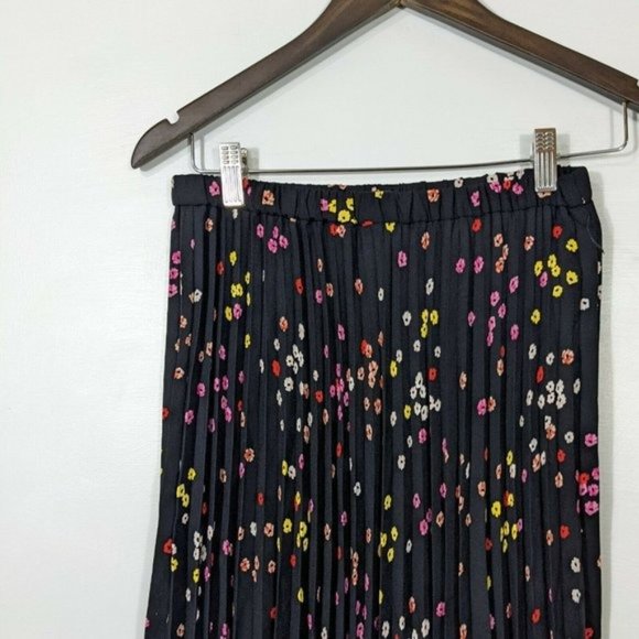 HALOGEN Black Floral Print Pleated Midi Skirt NWOT XS Petite - Picture 2 of 4